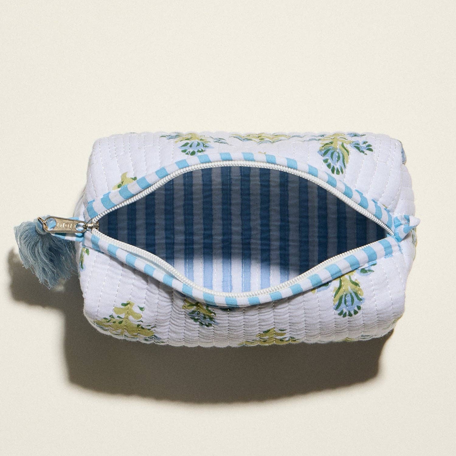 Frem - Light Blue Quilted Floral Cosmetic Pouch – Zipper Makeup Bag with Tassel