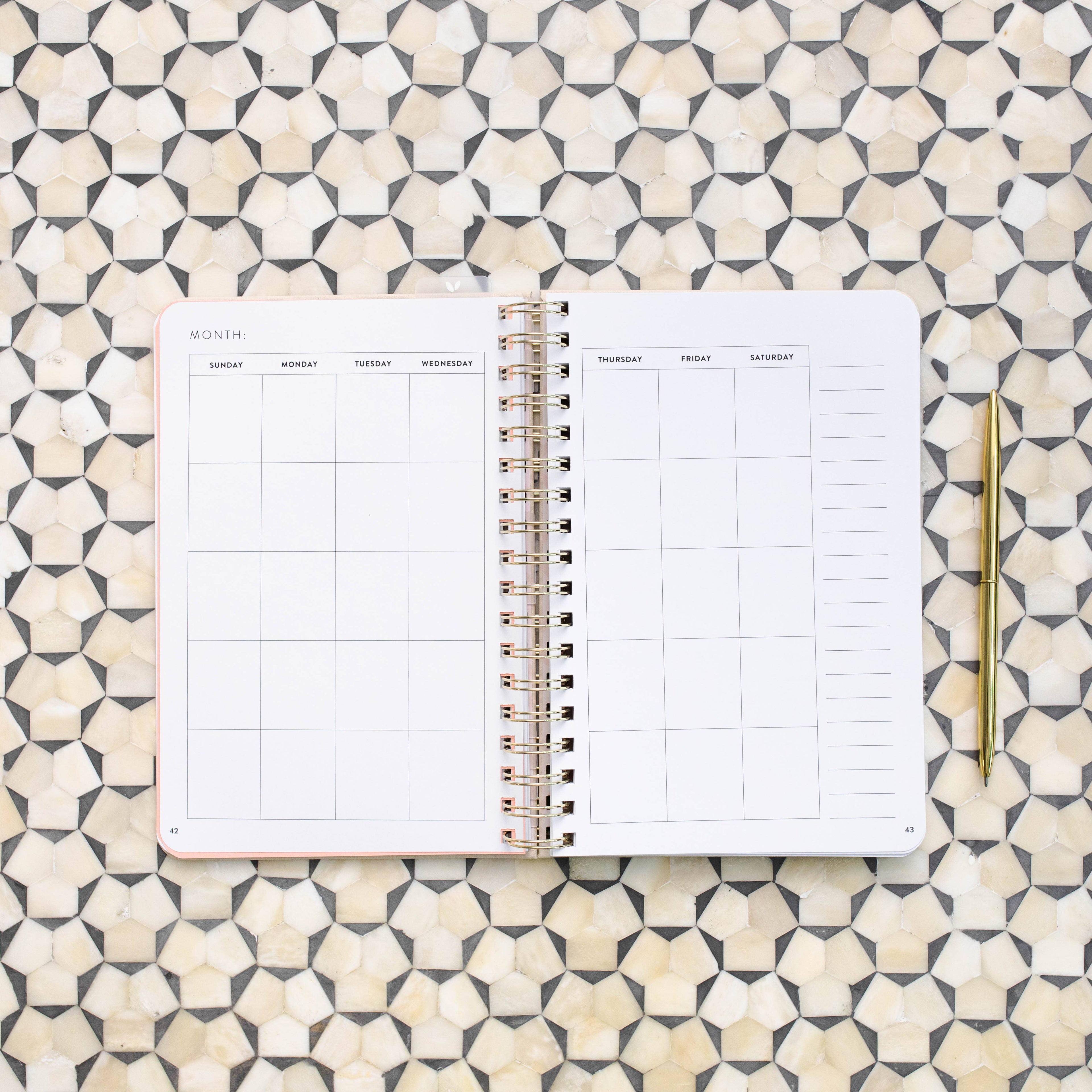 The Daily Grace Co - Fresh Start Daily Goal Planner | Natural Spiral | Undated