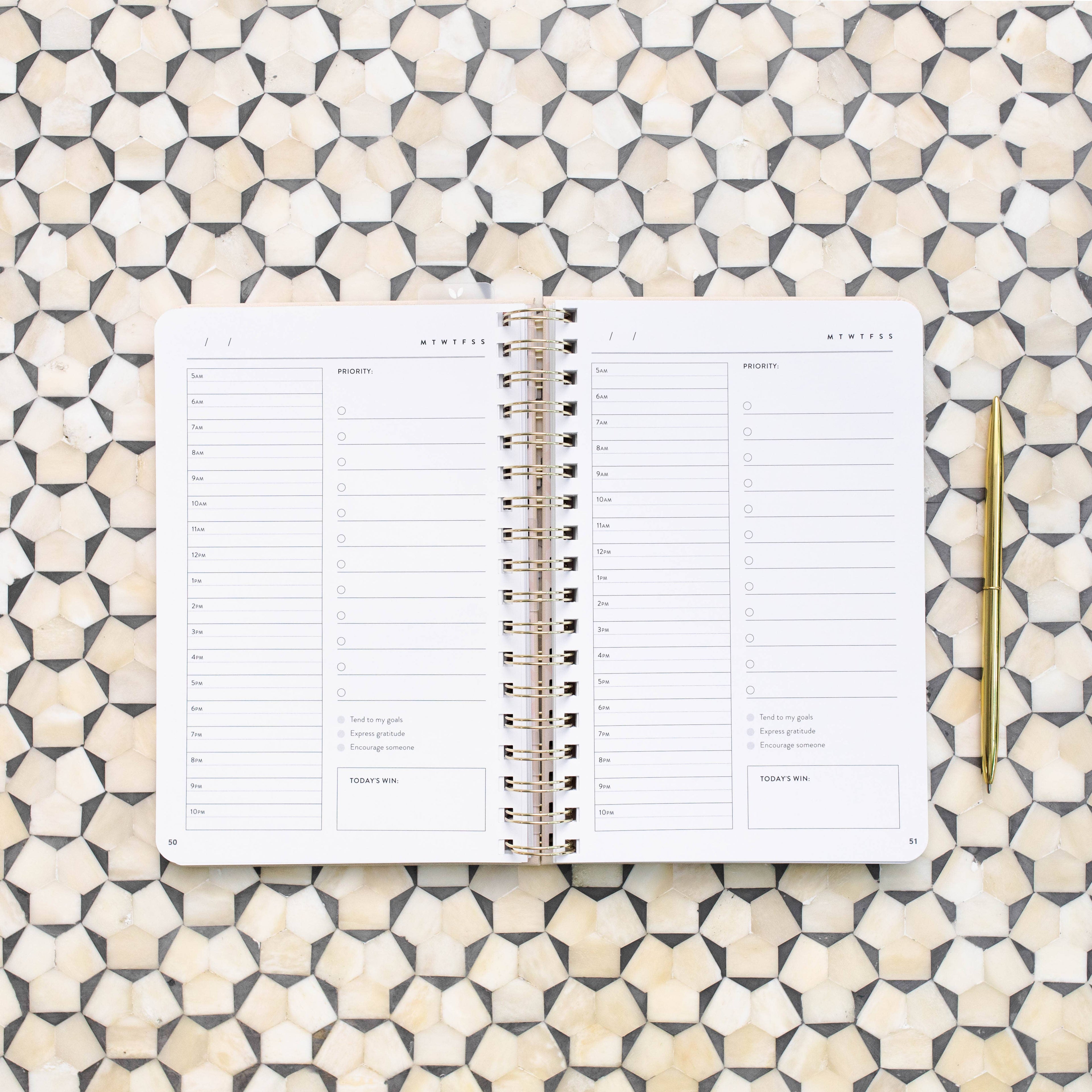 The Daily Grace Co - Fresh Start Daily Goal Planner | Natural Spiral | Undated