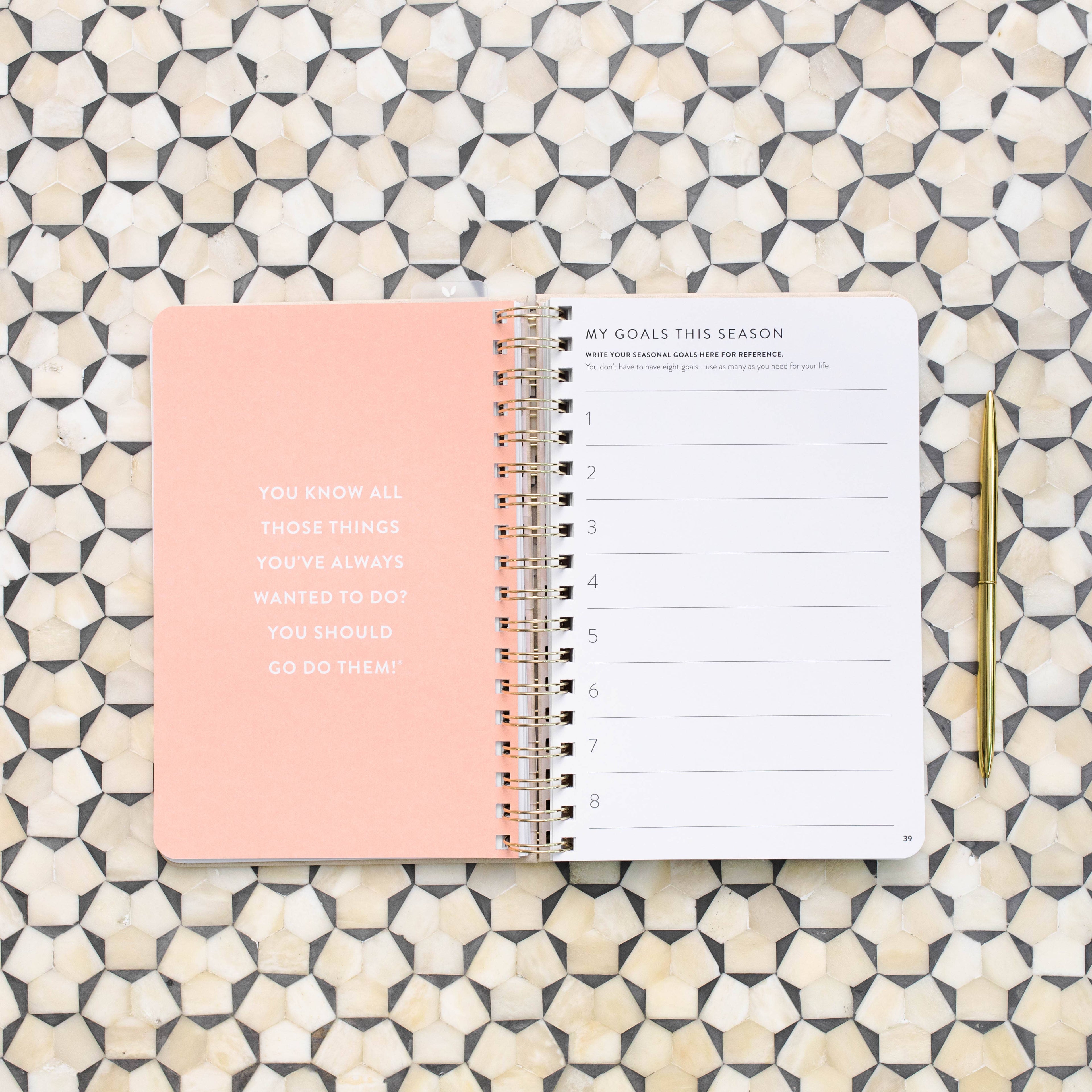 The Daily Grace Co - Fresh Start Daily Goal Planner | Natural Spiral | Undated