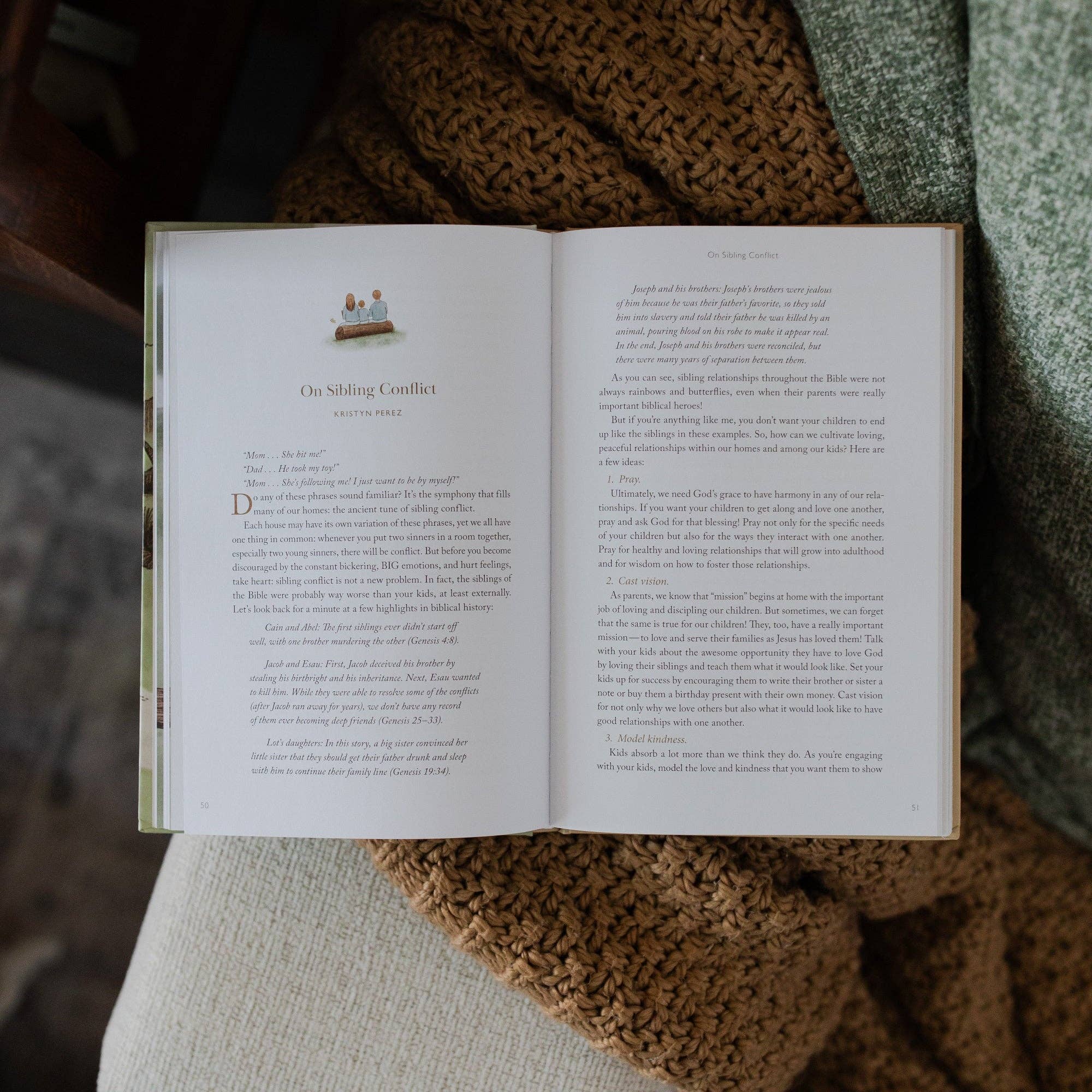 The Daily Grace Co - Christ-Centered Family: Pointing Your Family to Jesus Every Day