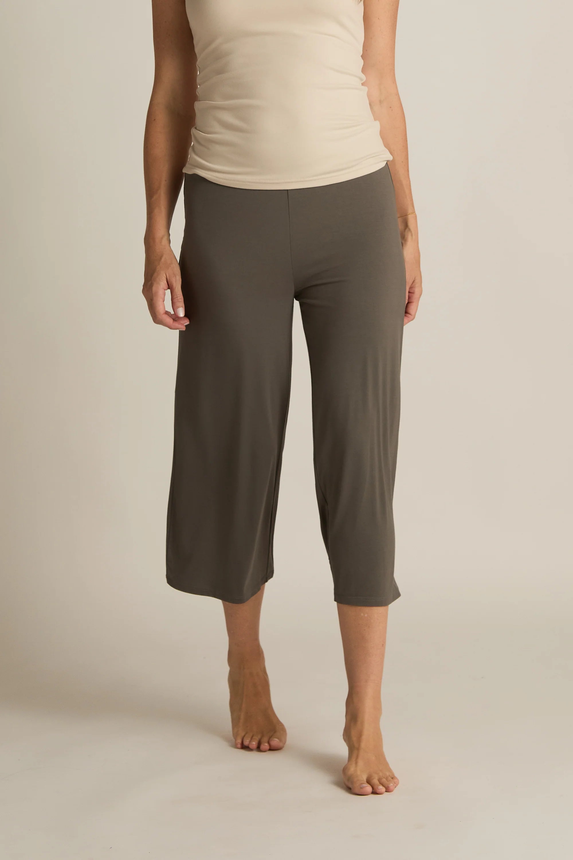 Wide Leg Capri Earl Grey
