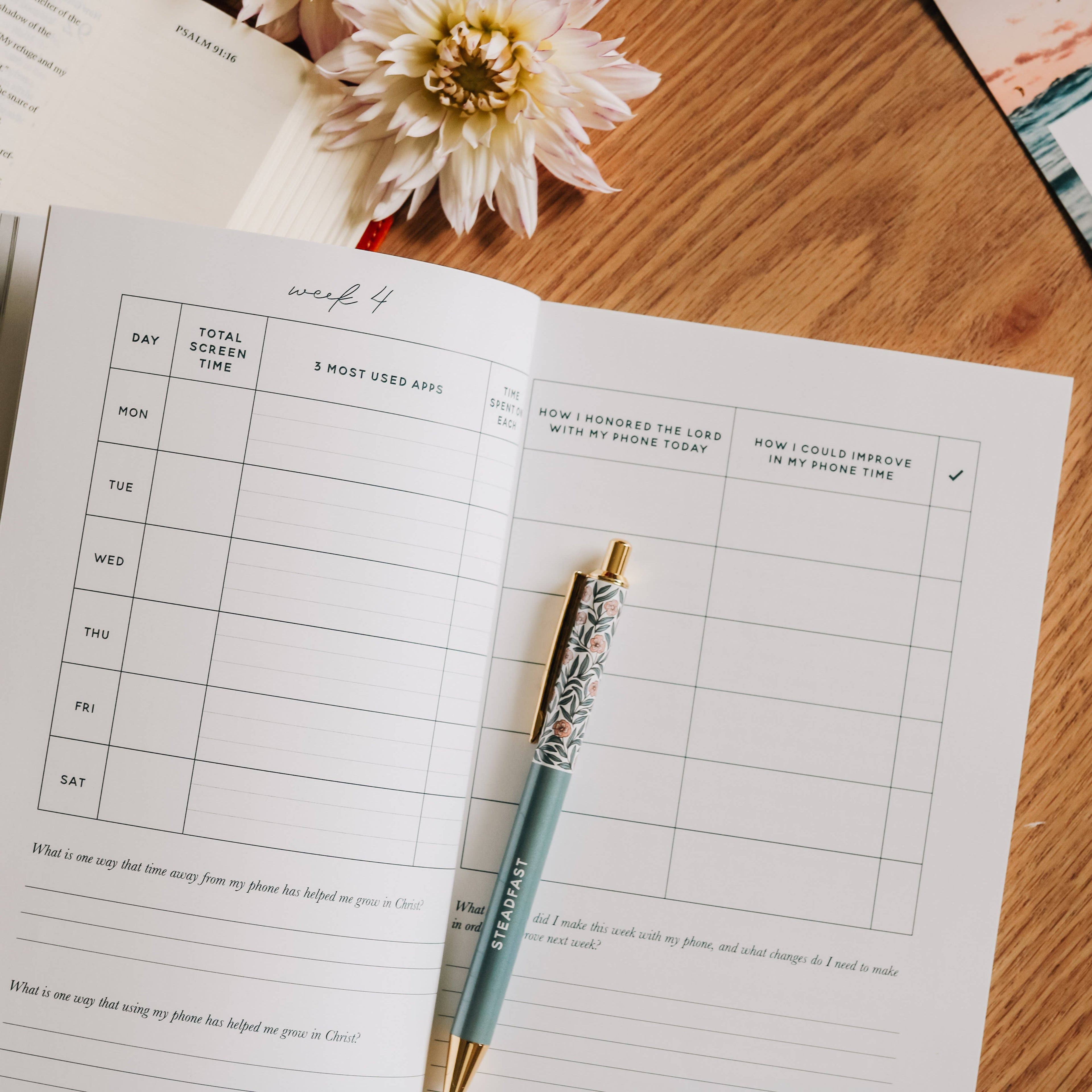 The Daily Grace Co - Redeeming Your Phone Time Booklet
