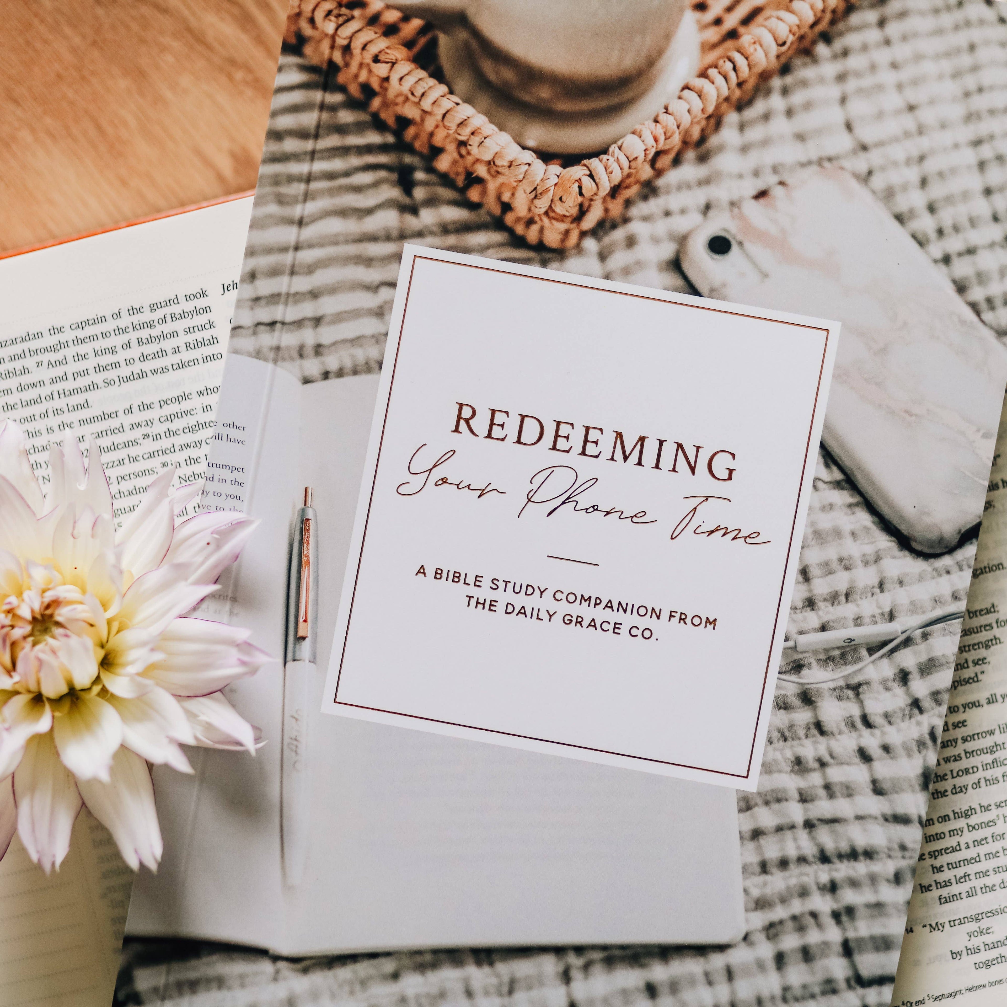 The Daily Grace Co - Redeeming Your Phone Time Booklet