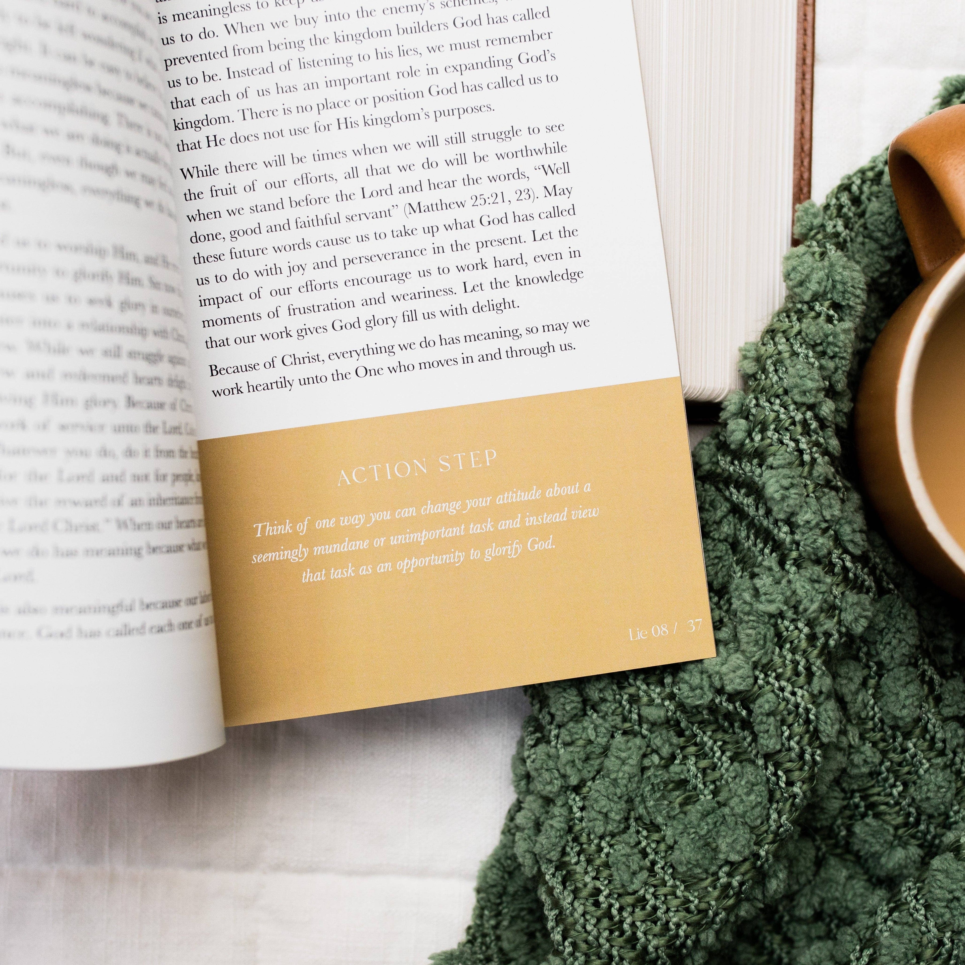 The Daily Grace Co - Thirty Truths for Common Lies for Women Booklet