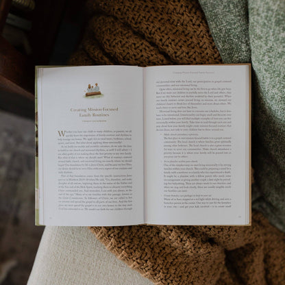 The Daily Grace Co - Christ-Centered Family: Pointing Your Family to Jesus Every Day