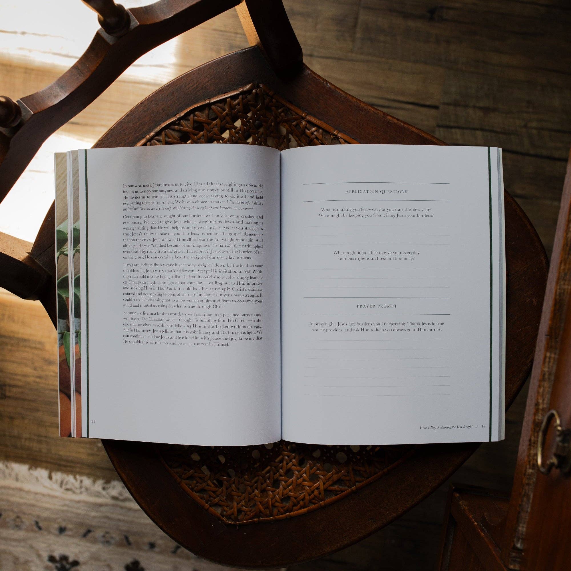 The Daily Grace Co - Fresh Start | 2 Week Study | Finding Peace in Christ for the Year Ahead