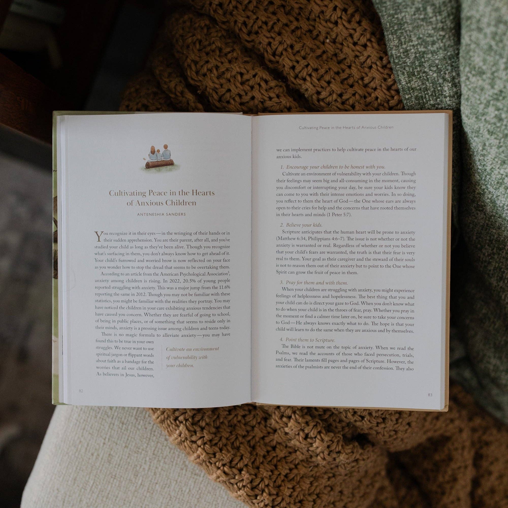 The Daily Grace Co - Christ-Centered Family: Pointing Your Family to Jesus Every Day