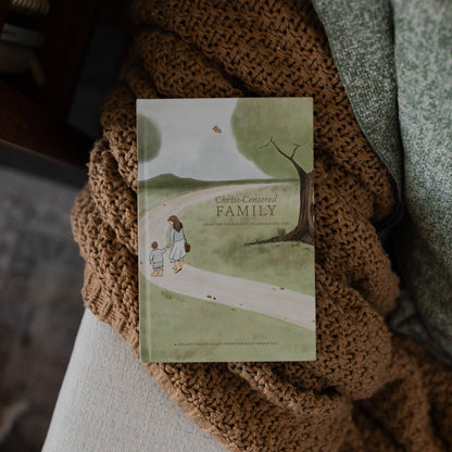 The Daily Grace Co - Christ-Centered Family: Pointing Your Family to Jesus Every Day