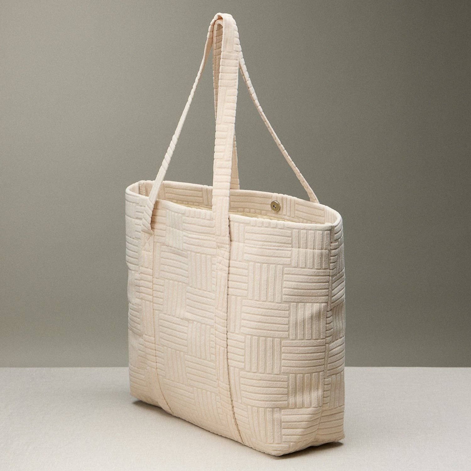 Frem - Quilted Tote Bag with Woven Texture