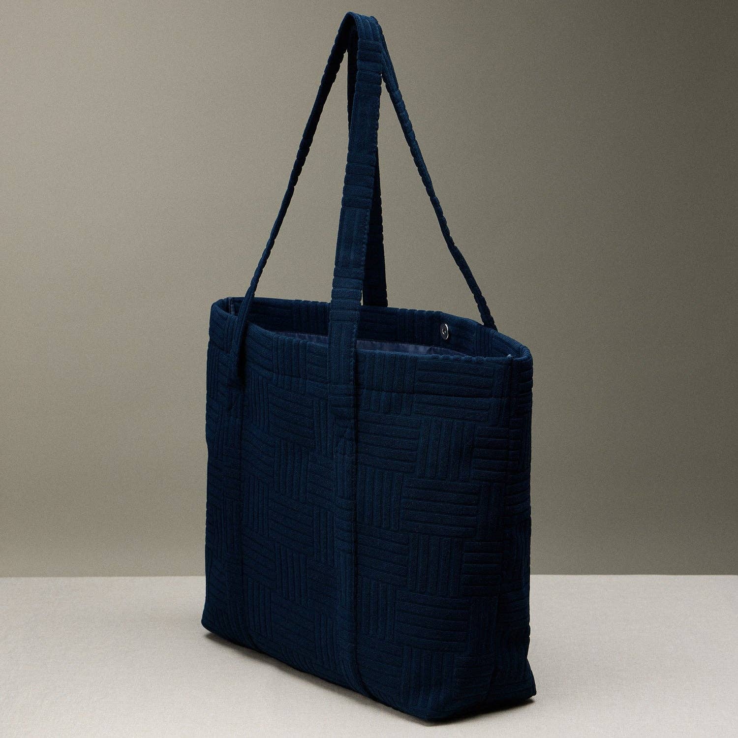 Frem - Quilted Tote Bag with Woven Texture