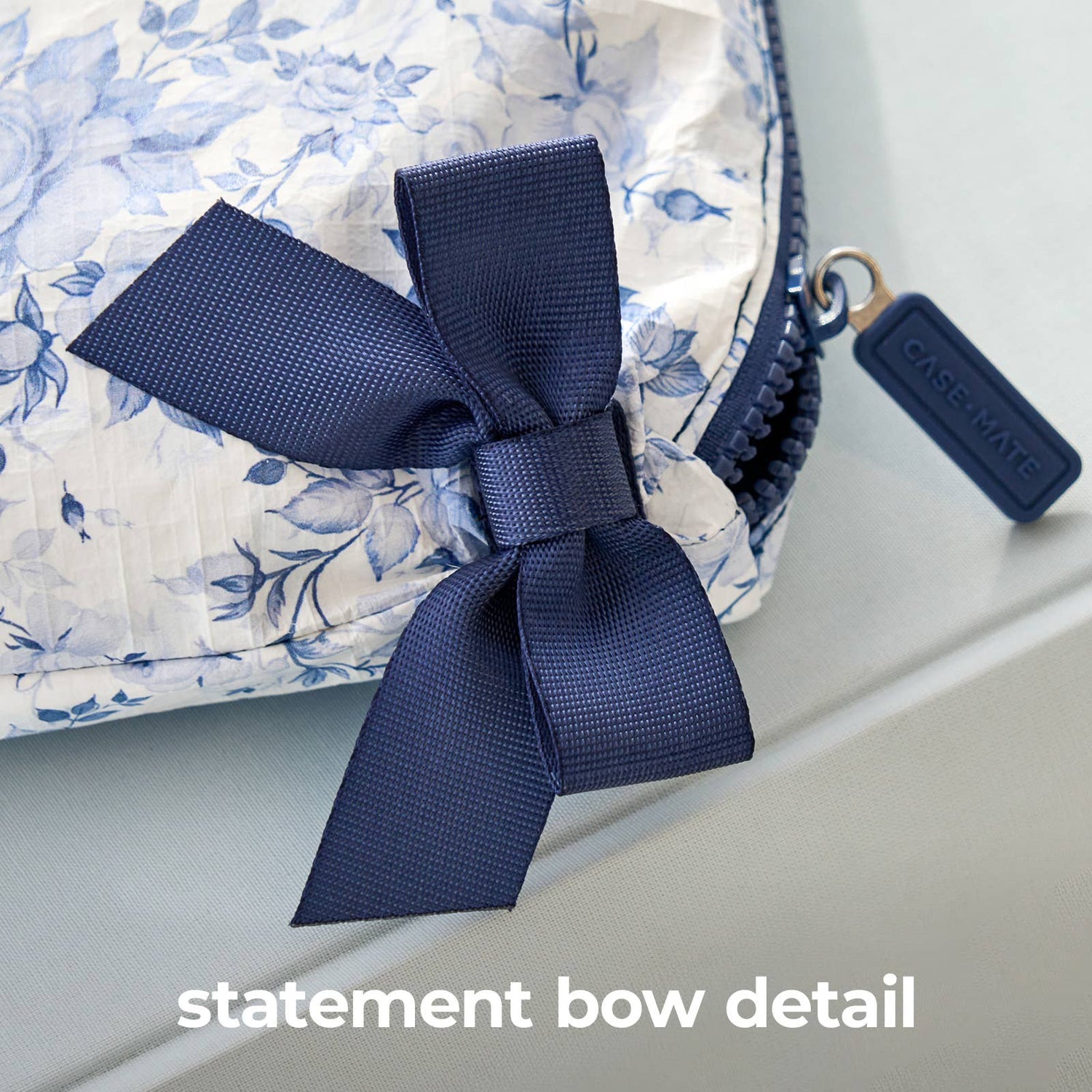 Case-Mate - Case-Mate Something Navy Bow Crinkle Makeup Bag